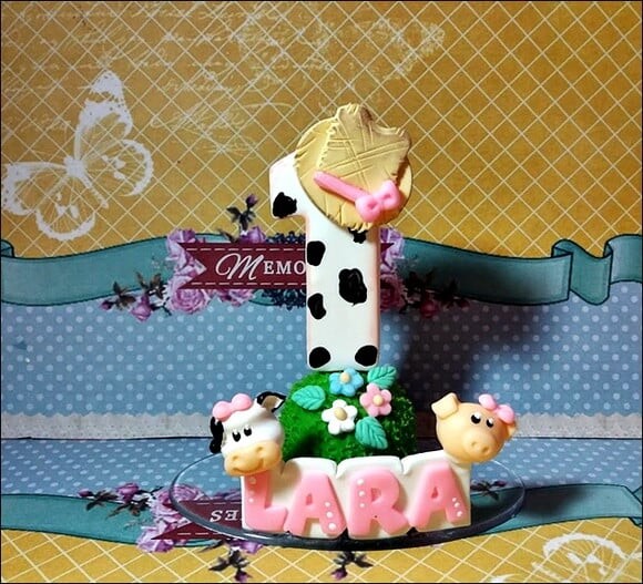 Vela Personalizada Fazendinha Rosa