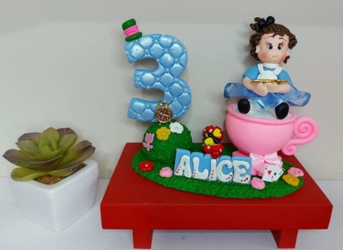 Alice No Pais Das Maravilhas Topo De Bolo Personalizado