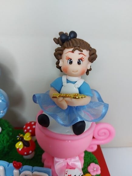 Alice No Pais Das Maravilhas Topo De Bolo Personalizado