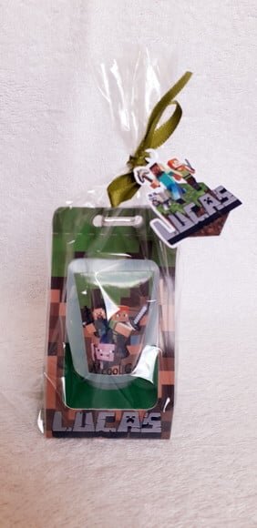 Bisnaga Álcool Gel ou Minecraft