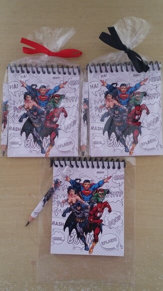 Bloquinho de anotações com mini lápis SUPER HERÓIS