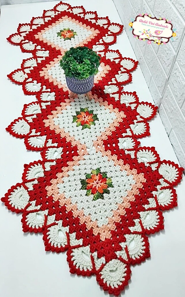 Trilho de Mesa em crochê/Caminho de Mesa Floral Retangular em cr
