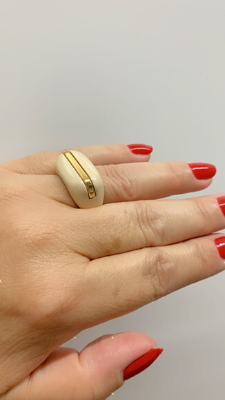 Anel de Resina e Ouro