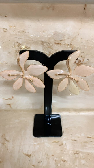 Brinco Flor Nude Esmaltado