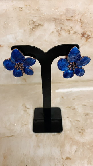 Brinco Flor Azul Esmaltado