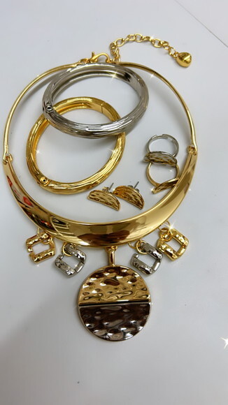 Brinco Luna Gold