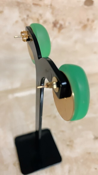 Brinco Resina Fosca Menta Pontos de Luz Dourados