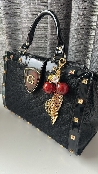 Chaveiro Cherry Charm
