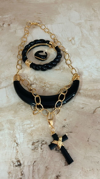Colar Crucifixo Black