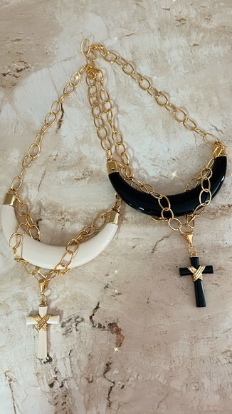 Colar Crucifixo Off White