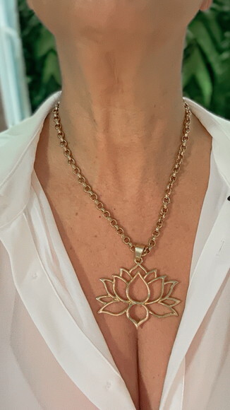 Colar Flor de Lotus