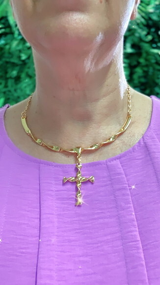 Colar Gargantilha Crucifixo