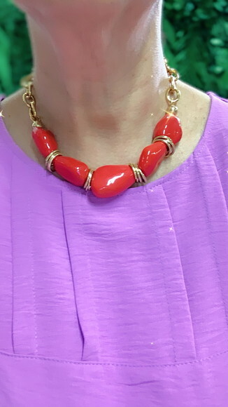 Colar Pedras Vermelho Cereja