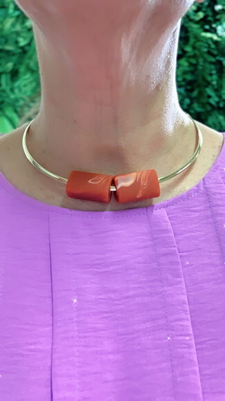 Gargantilha Resina Laranja Marmorizado