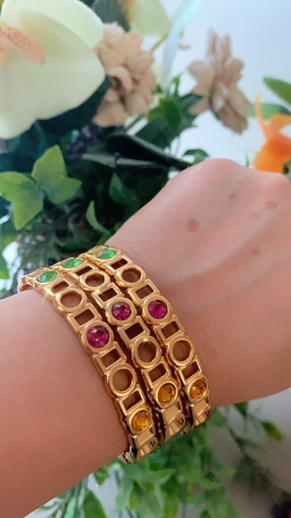 Pulseira Vazada Ouro com Strass Colorido
