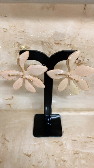 Brinco Flor Nude Esmaltado