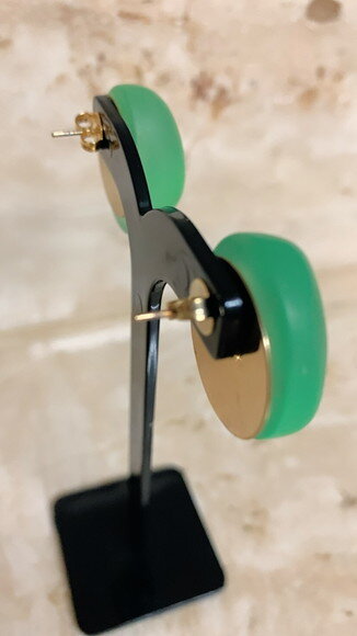 Brinco Resina Fosca Menta Pontos de Luz Dourados