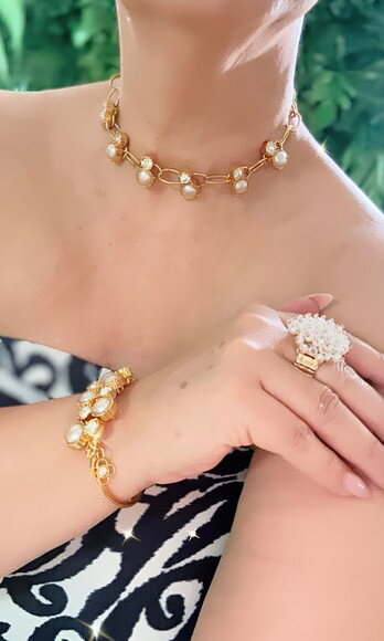 Choker Mary
