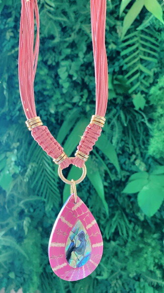 Colar Fios Pingente Resina Mesclada Pink