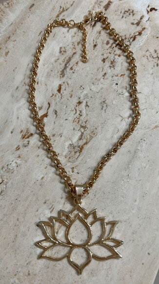 Colar Flor de Lotus