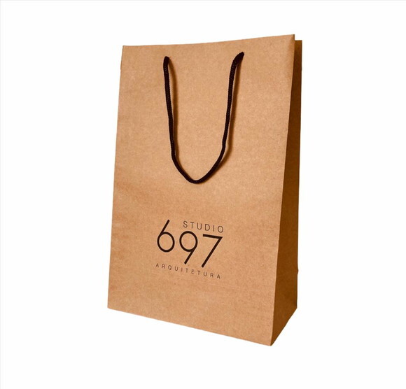 Sacola 20x30x10cm Kraft Personalizada