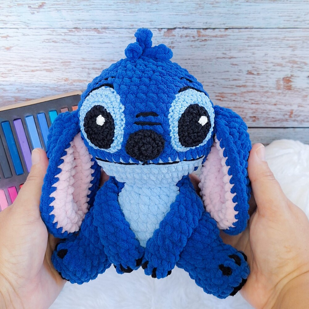 Amigurumi inspirado no personagem Stitch