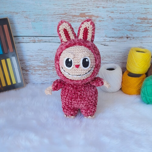 Amigurumi modelo Labubu