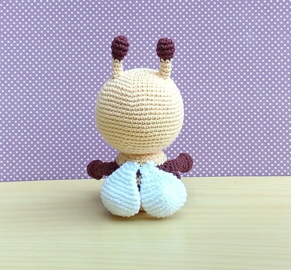 Abelha Mia Amigurumi - Jardim encantado