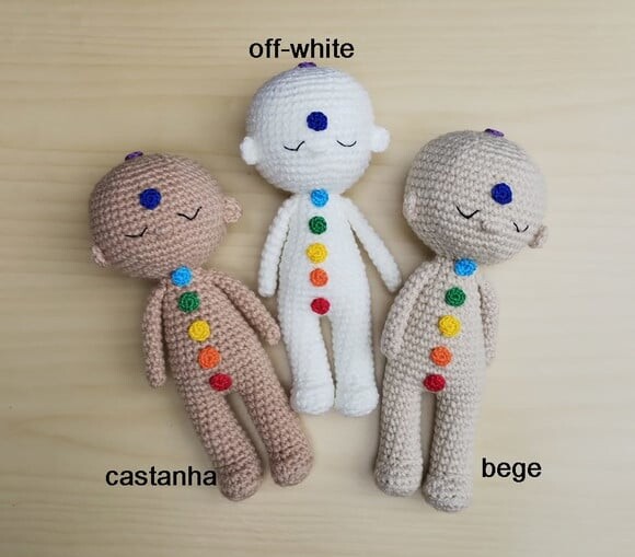 Boneco Reiki 40cm com Chakras Amigurumi - off-white
