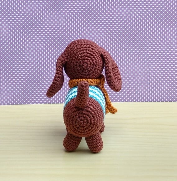 Cachorro Salsicha Pierre Amigurumi