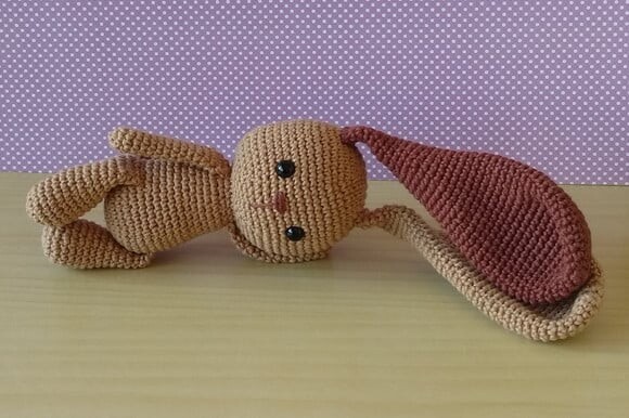 Coelho Orelhudo Biel Amigurumi