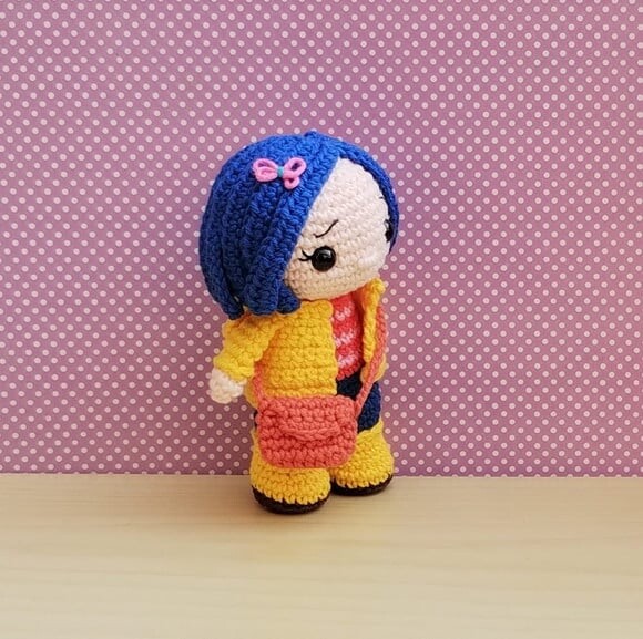 Coraline e o Gato Preto Amigurumis
