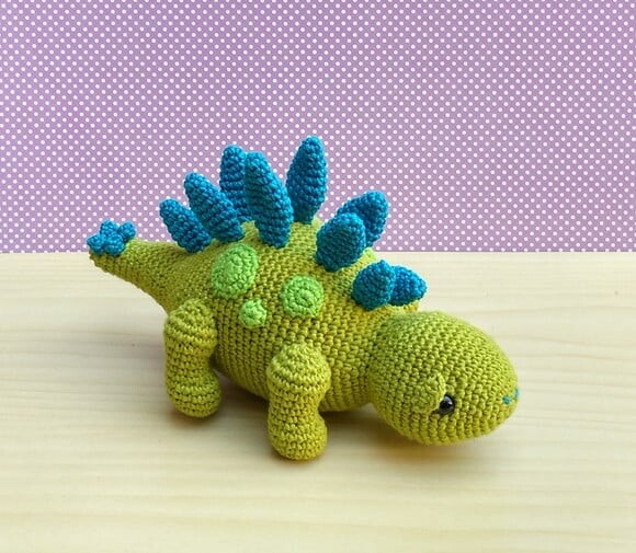 Estegossauro Toby Amigurumi - dinossauro