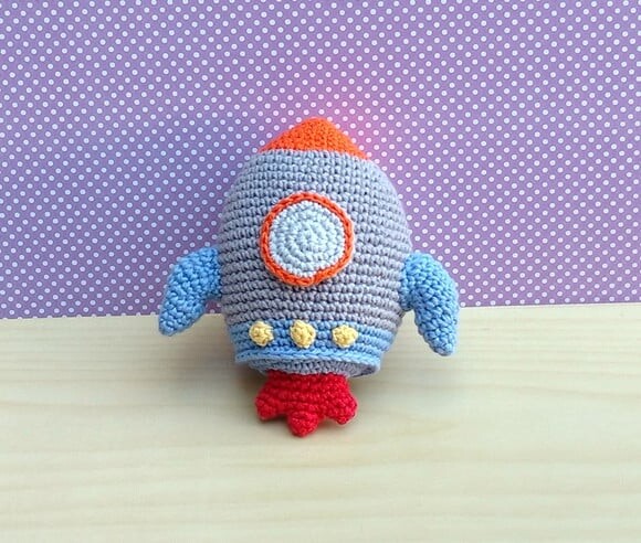 Foguete Niko Amigurumi - espacial