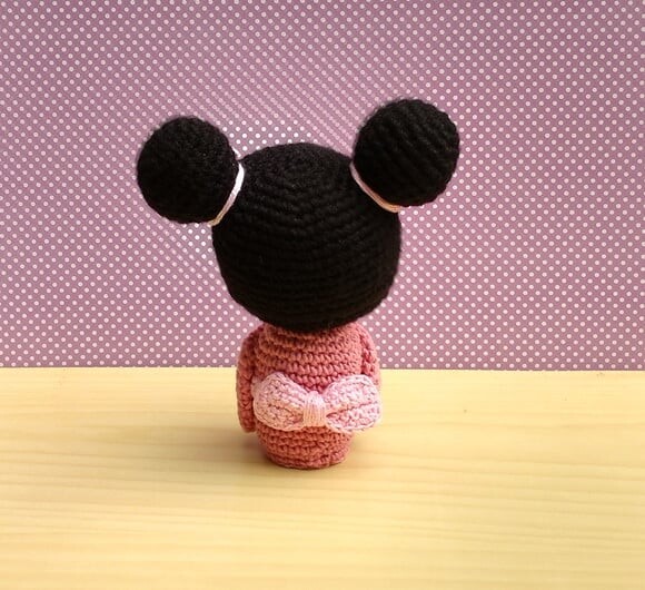 boneca Kokeshi Hanako Amigurumi