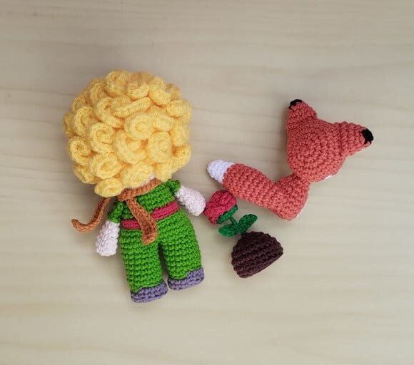 o Pequeno Príncipe, a Raposa e a Rosa Amigurumi