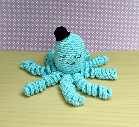 Polvo Amigurumi - Menino - Cartola (prematuro/recém-nascido)