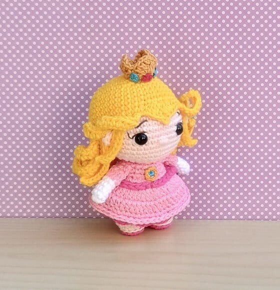 Princesa Peach Chibi - Super Mario Amigurumi