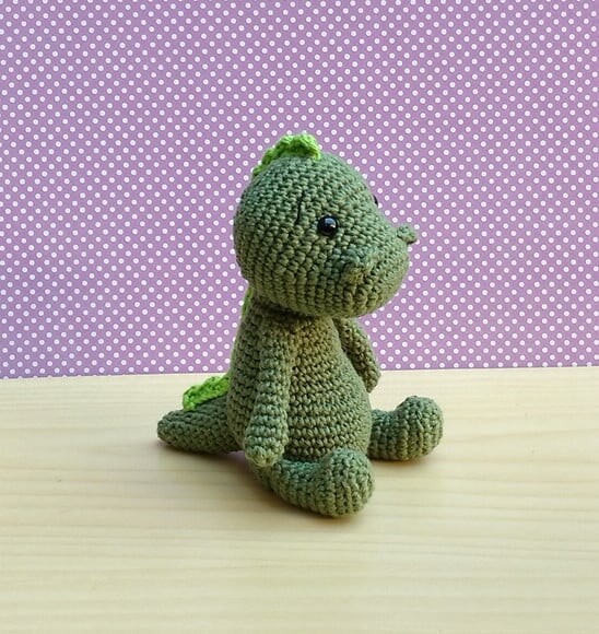 T-rex Thomas Amigurumi - dinossauro