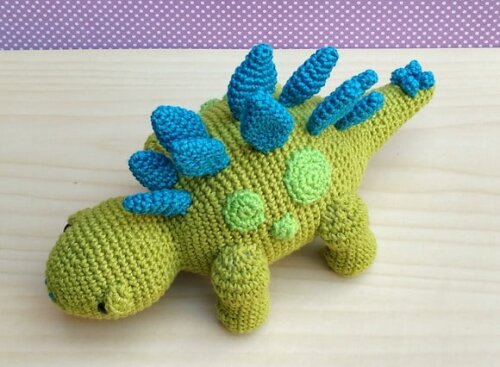 Estegossauro Toby Amigurumi - dinossauro