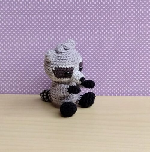 Guaxinim Meeko - Pocahontas Amigurumi