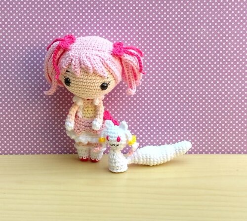 Madoka Kaname e Kyubey (Madoka Mágica)