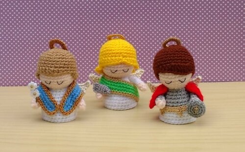 Mini Arcanjos ( São Gabriel São Rafael São Miguel) Amigurumi
