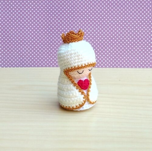 Mini Nossa Senhora de Fátima (versão2) Amigurumi