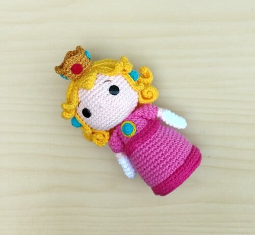 Princesa Peach ( Mario Bros - Game) Amigurumi