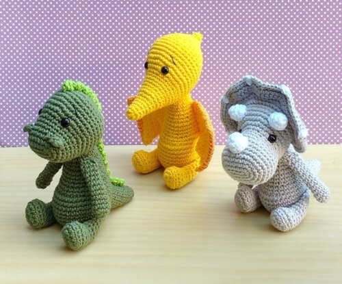 Trio Dinos (T-rex, Pterodáctilo e Triceratops) Amigurumi