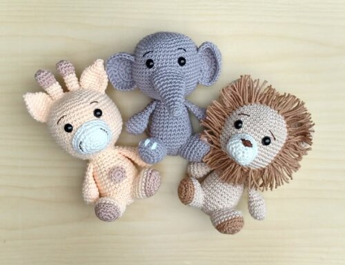 Trio Safári Baby - Leão Jujuba, Girafa e Elefante Amigurumi