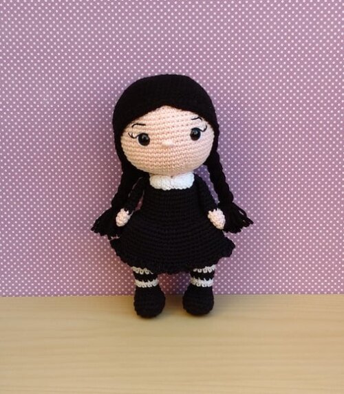 Wandinha Addams 30cm Amigurumi