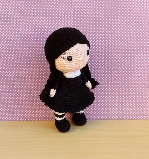 Wandinha Addams 30cm Amigurumi