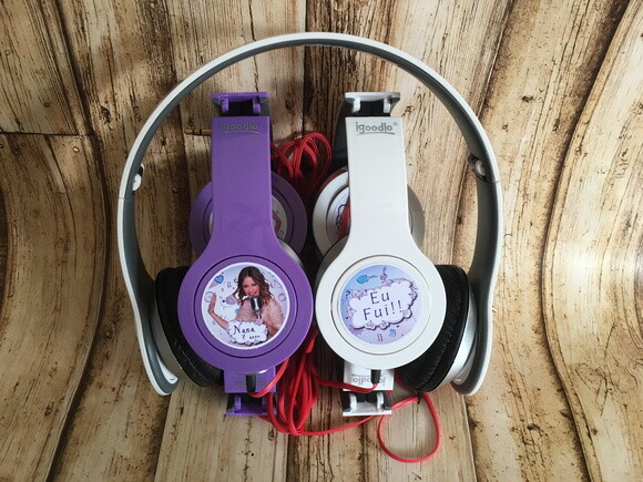 Kit 20 Unidades Fone de Ouvido Personalizado Violetta